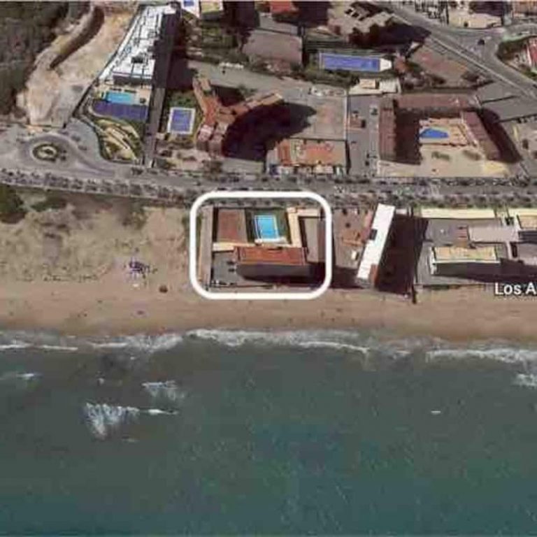 apartamentos en arenales del sol vista aerea playa